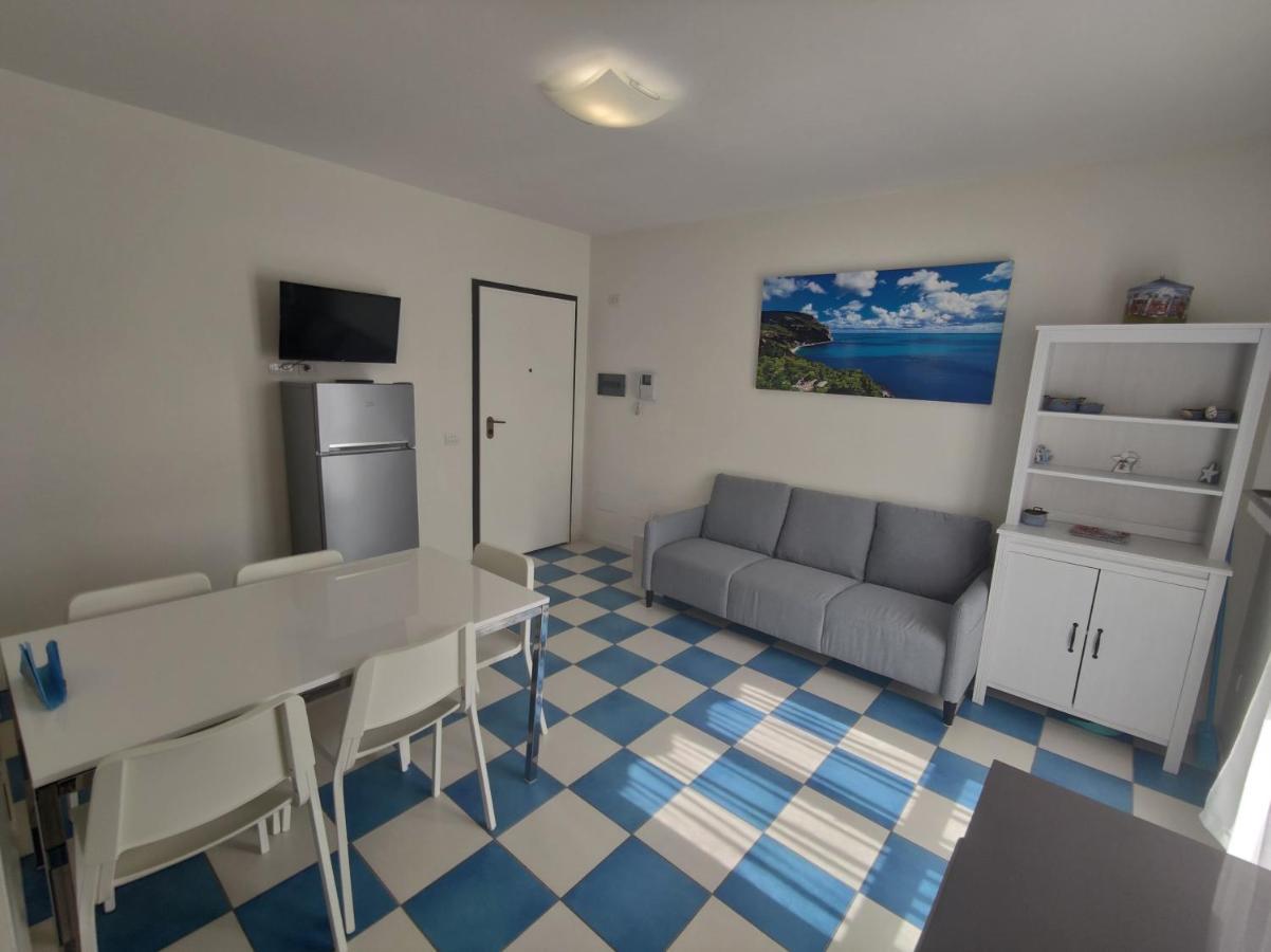 Appartamento L'Azalea - A Due Passi Da Numana Con Grande Terrazzo E Piscina Condominiale Stagionale Sirolo Eksteriør bilde